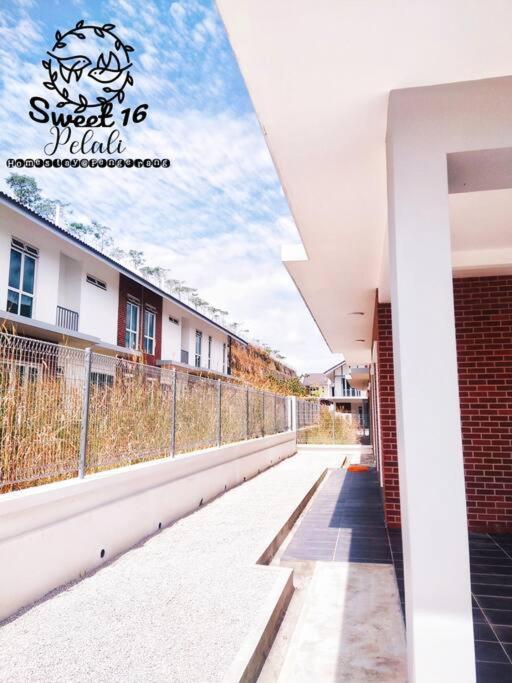 Sweet 16 Pelali Homestay Pengerang Exterior foto