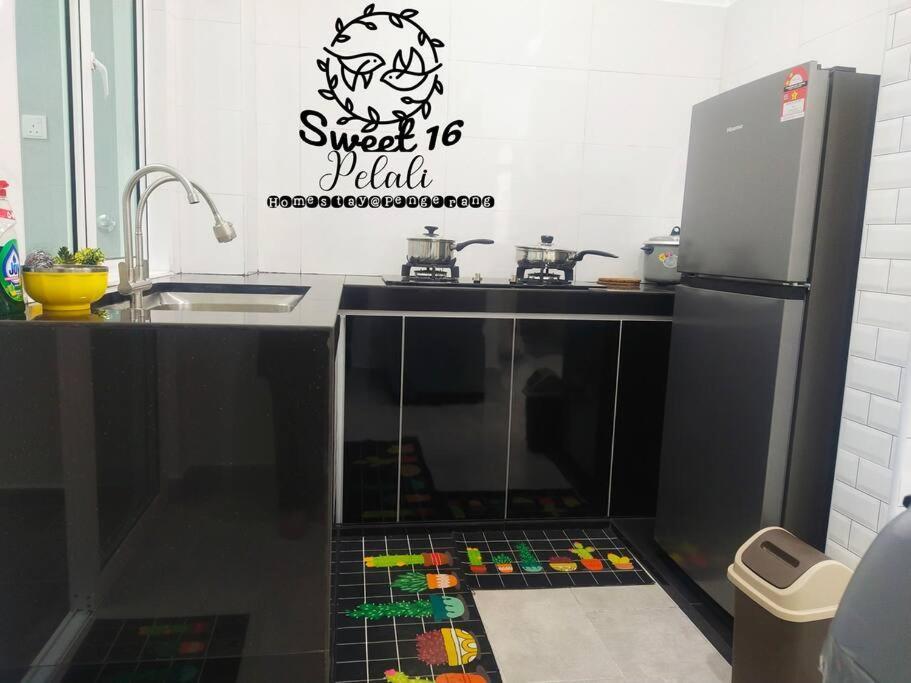 Sweet 16 Pelali Homestay Pengerang Exterior foto